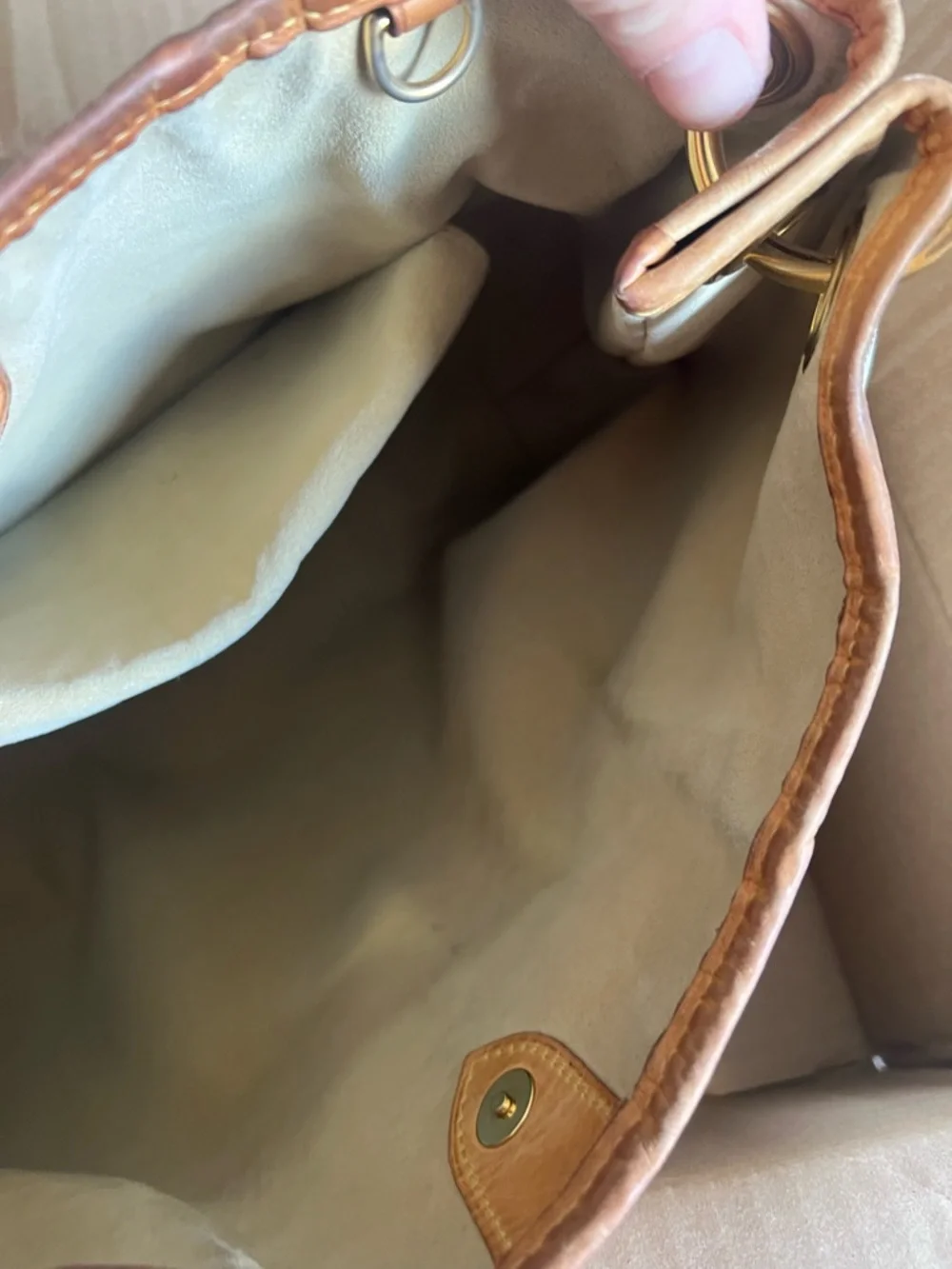 Louis Vuitton Damier Azur GM Hobo Bag in Beige and Tan - Picture 11 of 13